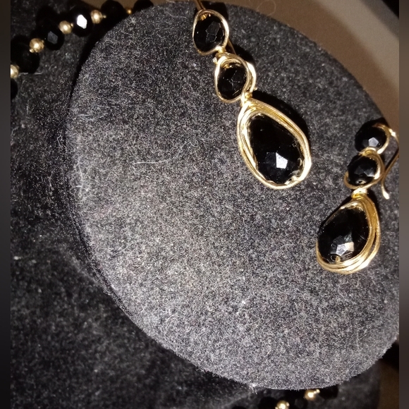 Pretty Necklace set 😍 😍 - Picture 2 of 12